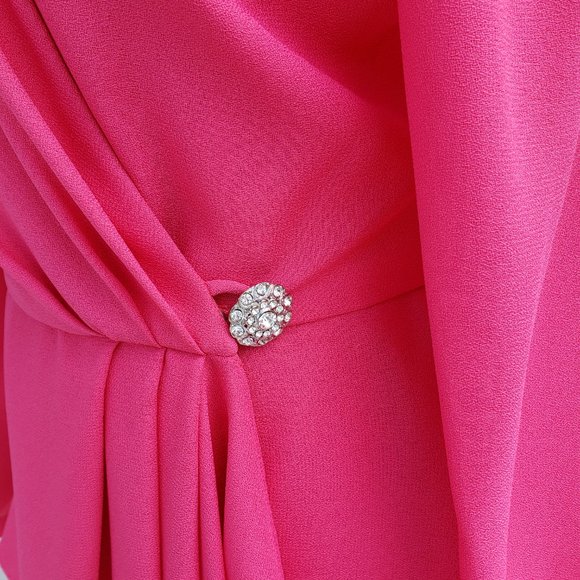Vintage hot pink crepe suit - Picture 3 of 8